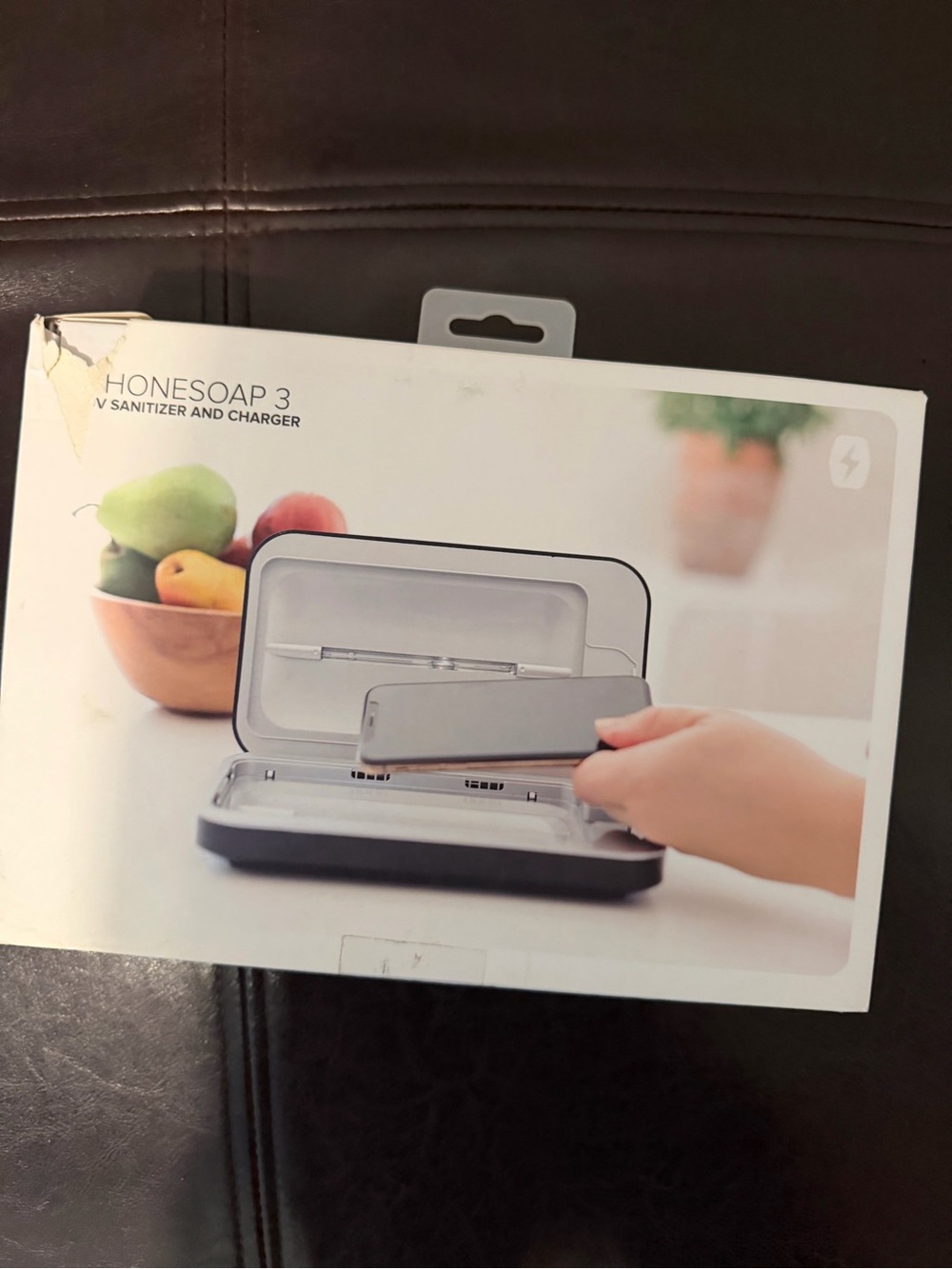 White UV Sanitizer & Charger
